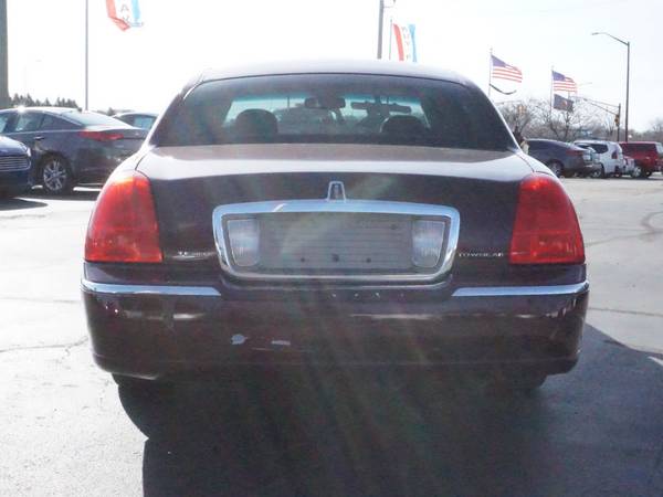 2007 Lincoln Town Car - - by dealer - vehicle for sale in Indianapolis, IN – photo 3