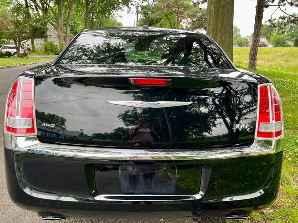 2012 Chrysler 300, gorgeous sedan 4 doors, 149K miles , looks for sale in Elizabeth, NJ – photo 6