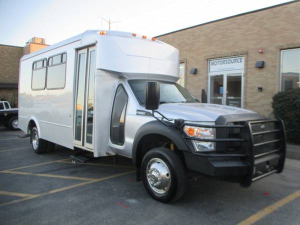 2012 Ford Super Duty F-550 4WD 15-Passenger Turbo Diesel Bus 4X4 F550 for sale in Highland Park, IL – photo 2