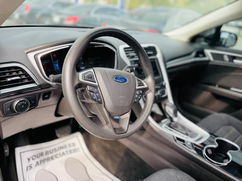 2016 Ford Fusion SE for sale in Hobart, IN – photo 18