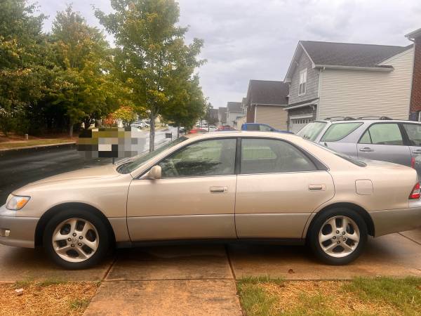 2001 Lexus ES300 Excellent engine and transmission New battery for sale in Charlotte, NC
