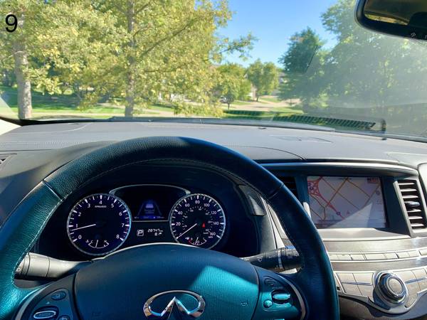 2016 infinity QX60 28k miles for sale in URBANDALE, IA