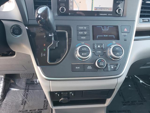 2020 Toyota Sienna XLE Premium for sale in Medford, OR – photo 19
