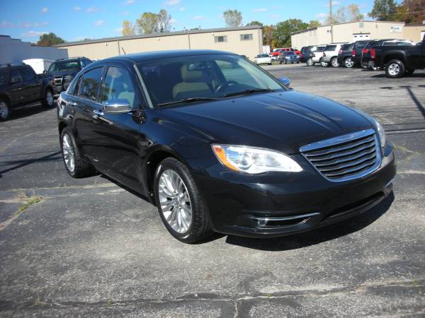 2013 CHRYSLER 200 LIMITED LOW MILES - cars & trucks - by dealer -... for sale in Defiance, OH – photo 9