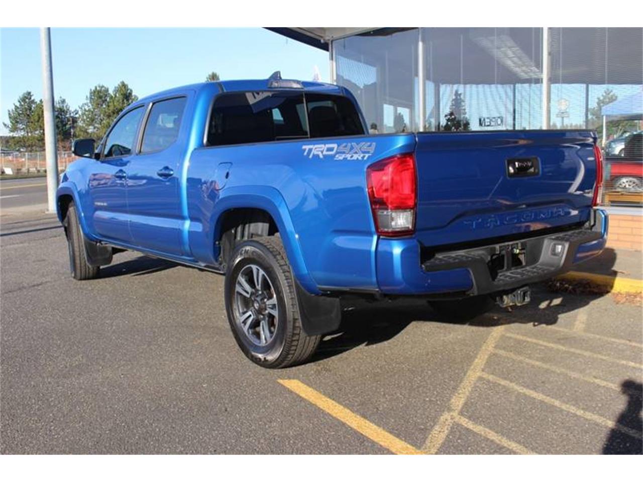 2017 Toyota Tacoma for sale in Lynden, WA – photo 5
