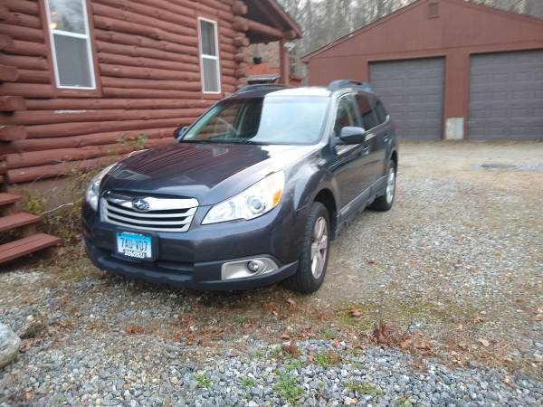 2012 Subaru Outback Premium AWD Current Emissions. No Issues - cars... for sale in Norwich, CT – photo 2