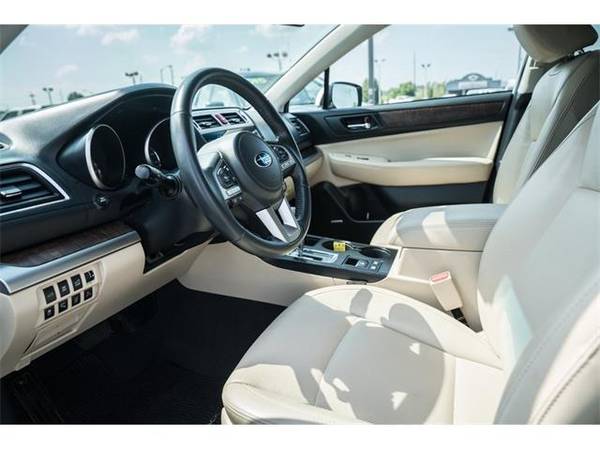 2017 Subaru Outback wagon 2.5i - Subaru Crystal White Pearl for sale in Springfield, MO – photo 9