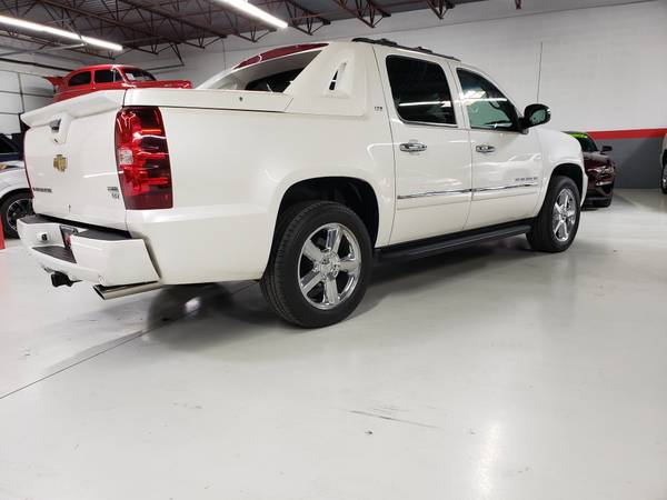 2011 Chevy Avalanche LTZ 4x4, 1 Owner, Runs and Drives Great!! for sale in Tulsa, OK – photo 5