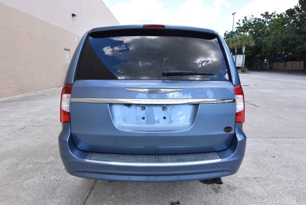 2011 Chrysler Town & Country wheelchair handicap accessible van for sale in Ocala, FL – photo 5