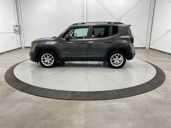 2019 Jeep Renegade Latitude - - by dealer - vehicle for sale in Chillicothe, OH – photo 8