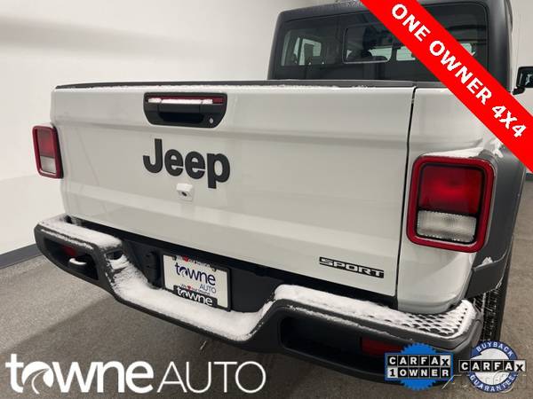 2020 Jeep Gladiator Sport SKU: 22-10414AU Jeep Gladiator Sport - cars for sale in Bowmansville, NY – photo 21