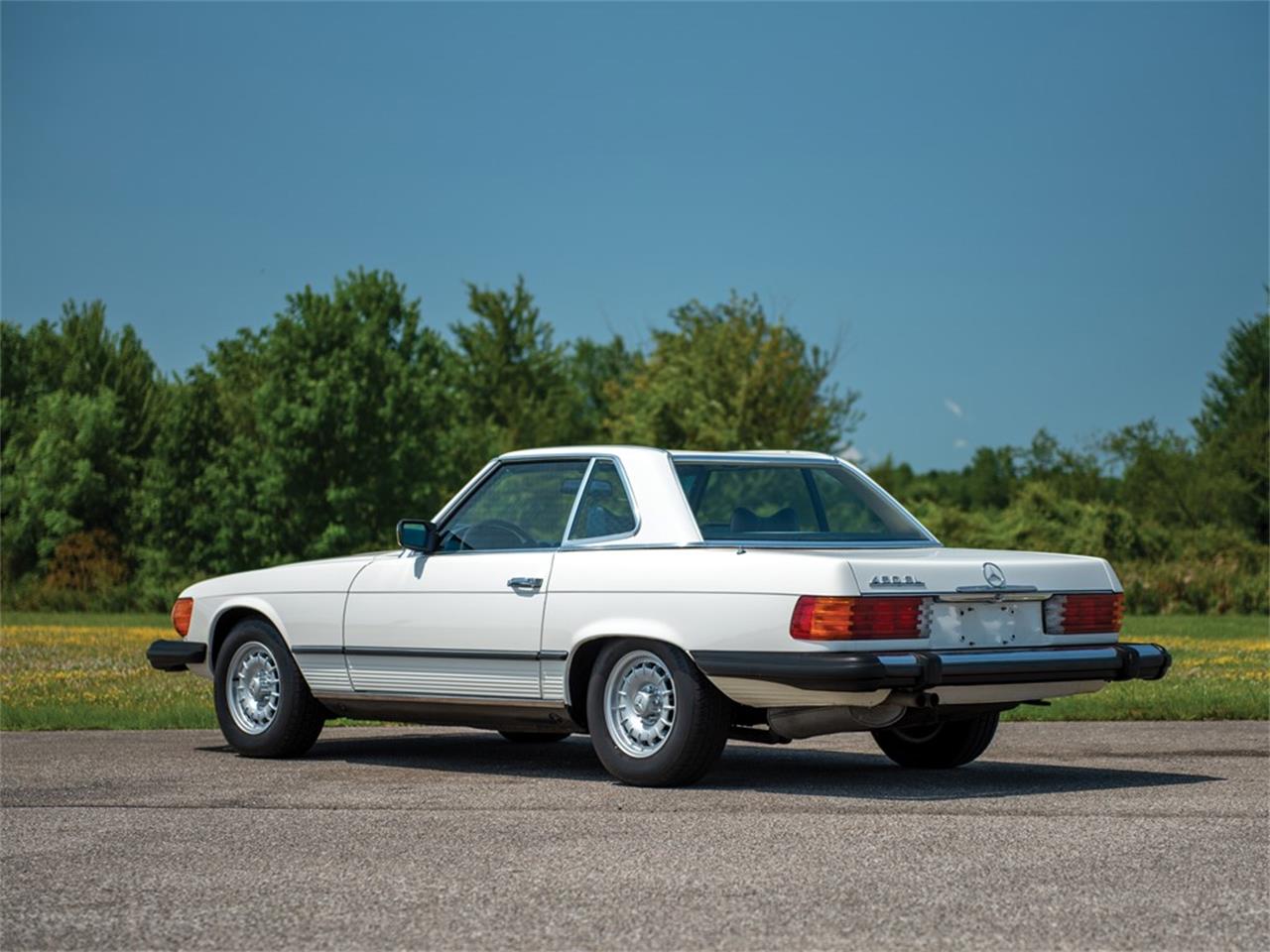 For Sale at Auction: 1976 Mercedes-Benz 450SL for sale in Auburn, IN – photo 2