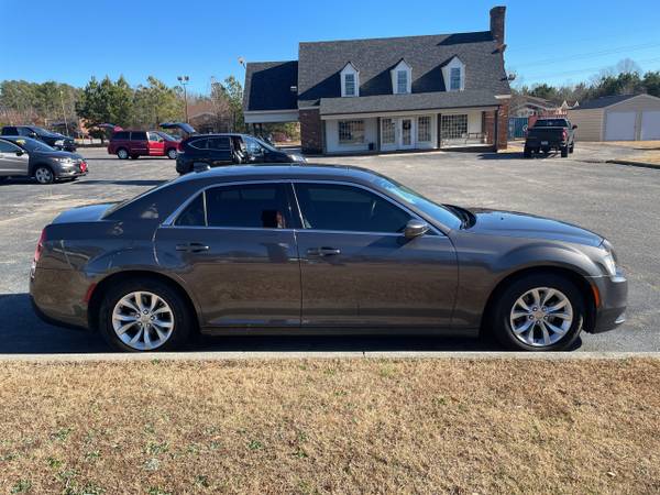 2016 Chrysler 300 Limited RWD - - by dealer - vehicle for sale in Colonial Heights, VA – photo 7
