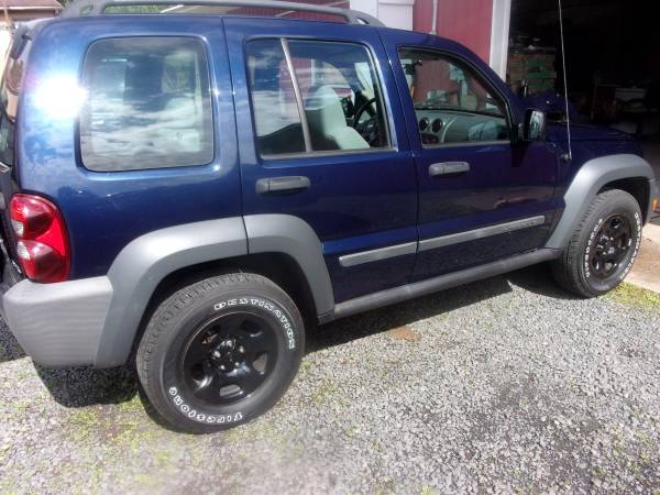 2006 Jeep Liberty (4x4) only (158k) miles LIKE NEW - cars & trucks -... for sale in fall creek, WI – photo 2