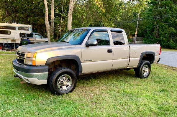 07 Chevy Silverado 2500HD Extended Cab Work Truck, 6.5ft Bed for sale in Mystic, CT – photo 6
