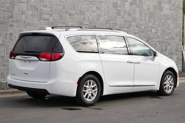 2020 Chrysler Pacifica Touring L - - by dealer for sale in Burnsville, MN – photo 3