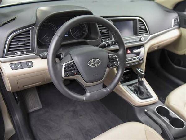 2017 Hyundai Elantra SE Sedan 4D sedan Beige - FINANCE ONLINE for sale in Atlanta, GA – photo 2