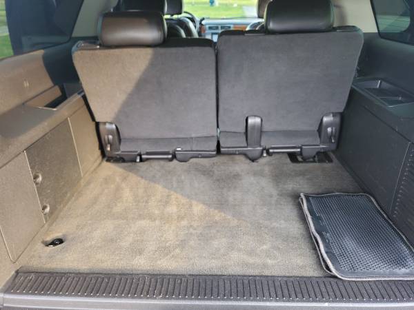 2007 GMC Yukon XLT, Super Super clean, Runs great, new tires, 3 Row for sale in Glenn Dale, District Of Columbia – photo 10
