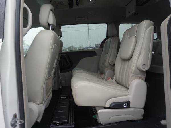 2012 Chrysler Town and Country Touring-L mini-van White for sale in Waterford Township, MI – photo 11