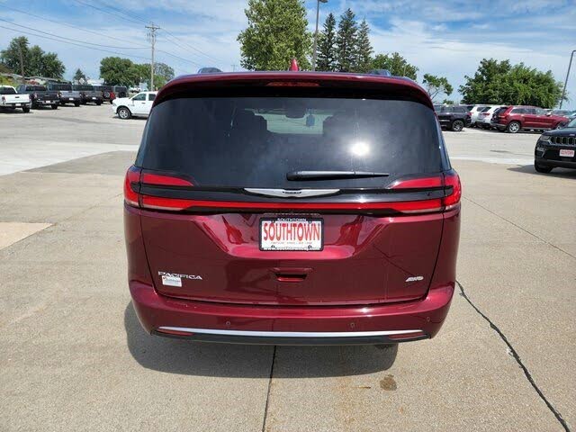 2021 Chrysler Pacifica Pinnacle AWD for sale in Indianola, IA – photo 7