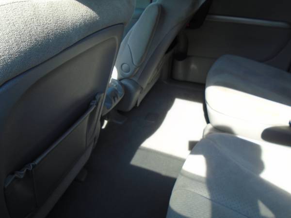 2007 Hyundai Entourage-CLEAN for sale in Toms River, NJ – photo 10