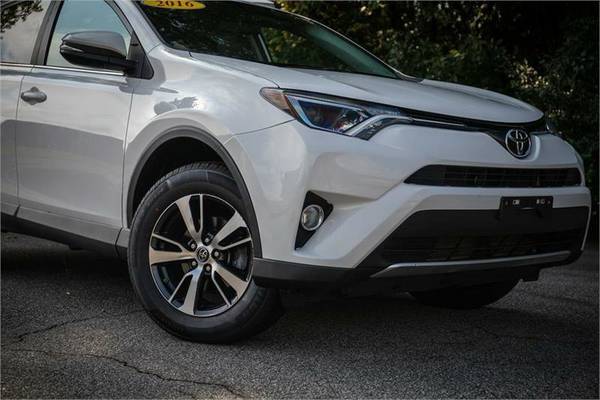 2016 Toyota RAV4 XLE 4x4* LOADED* CLEAN CARFAX* ONE OWNER* for sale in High Point, SC – photo 2