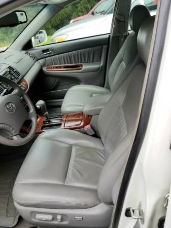 2006 Toyota Camry XLE for sale in Shelburne, MA – photo 12