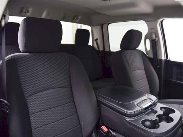 2018 Ram 1500 Crew Cab Tradesman Pickup 4D 5 1/2 ft pickup White - for sale in Round Rock, TX – photo 5