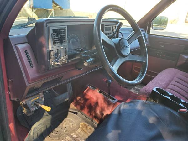 GMC 1 TON 4X4 AUTO EXTRA CAB WITH 9 FOOT PLOW INSPECTED NO RUST for sale in Manchester, ME – photo 14