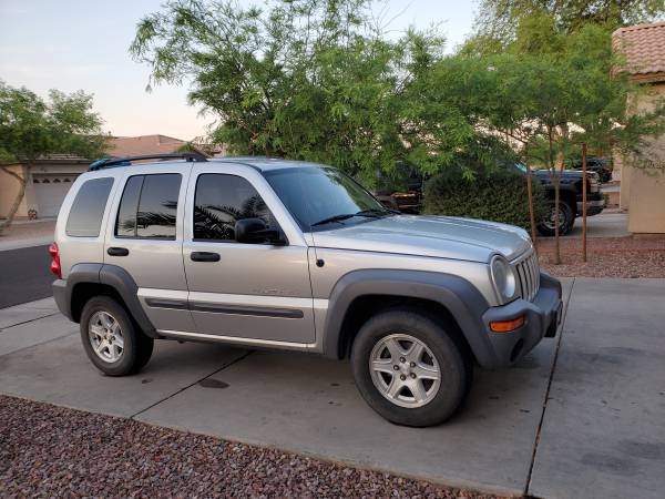 03 Jeep Liberty Sport 4x4, solid jeep, very clean for sale in Glendale, AZ – photo 2
