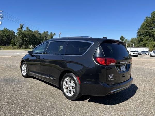 2020 Chrysler Pacifica Limited van Brilliant Black Crystal Pearlcoat for sale in Chatom, AL – photo 4