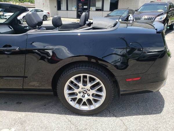 2014 Ford Mustang V6 Premium 2dr Convertible Easy Financing!! for sale in Tallahassee, FL – photo 9