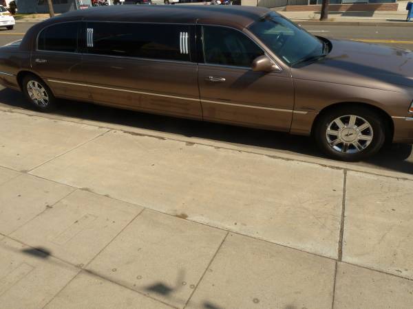 2007 LINCOLN TOWN CAR LIMOUSINE , SOLID AND GORGEOUS!!!!!! for sale in Oceanside, CA – photo 8