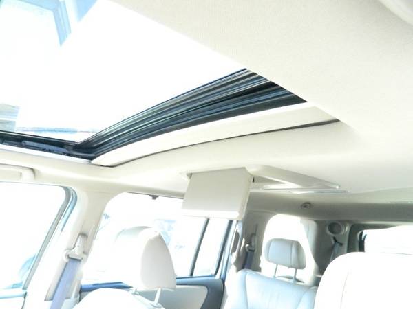 2011 Honda Pilot Touring DVD & Navigation Leather sunroof 124k miles... for sale in Marietta, GA – photo 9