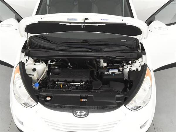 2013 Hyundai Tucson GLS Sport Utility 4D suv WHITE - FINANCE ONLINE for sale in Charlotte, NC – photo 4