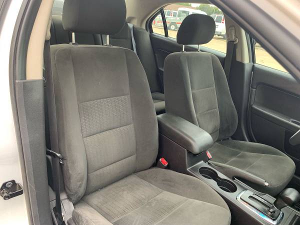 2007 Ford Fusion SE 3.5 V6 - Only 90,000 Miles - All Wheel Drive for sale in Uniontown , OH – photo 16