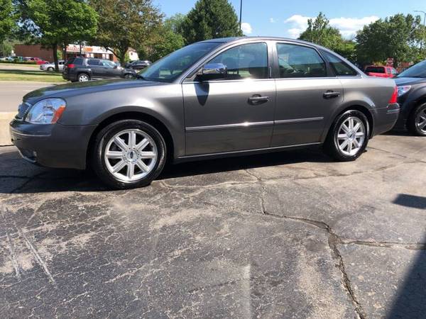 2005 FORD FIVE HUNDRED $999 DOWN - cars & trucks - by dealer -... for sale in 48021, MI