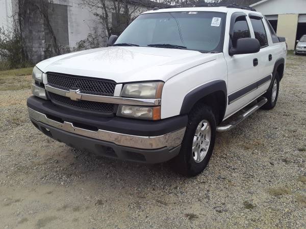 2004 Chevy avalanche z66 $4500 obo - cars & trucks - by owner -... for sale in Lancaster, NC – photo 11