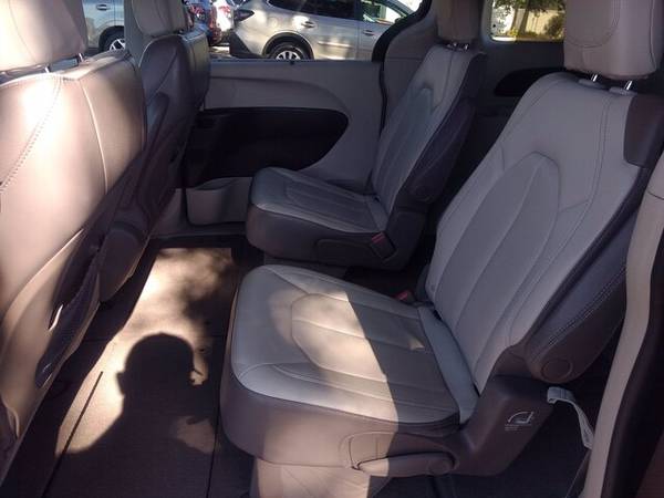 2019 Chrysler Pacifica Touring L Extra Low 8K Miles Factory... for sale in Sarasota, FL – photo 23