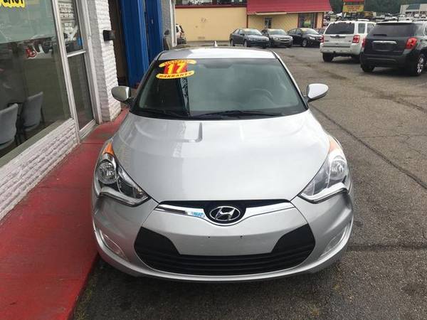 2017 Hyundai Veloster - Financing Available! for sale in Franklin, OH – photo 3