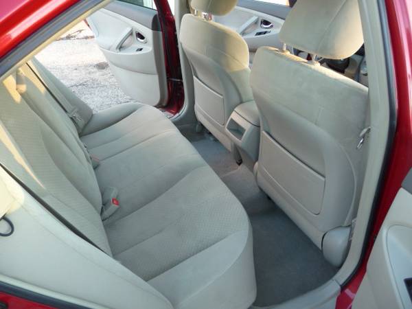 2007 Toyota Camry LE - cars & trucks - by dealer - vehicle... for sale in milwaukee, WI – photo 13