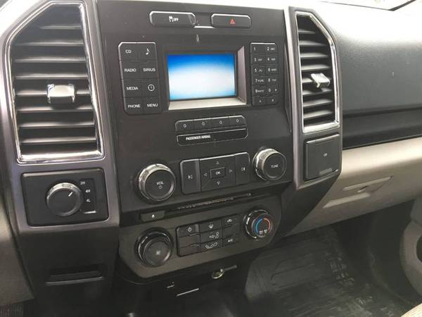 ★★★ 2016 Ford F150 XLT 4x4 / Nice and Clean Truck! ★★★ for sale in Grand Forks, ND – photo 11