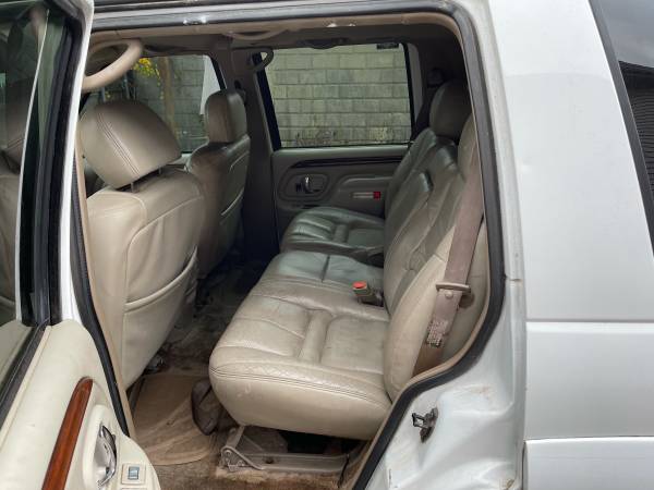 2000 Cadillac Escalade White - cars & trucks - by owner - vehicle... for sale in Providence, RI – photo 6