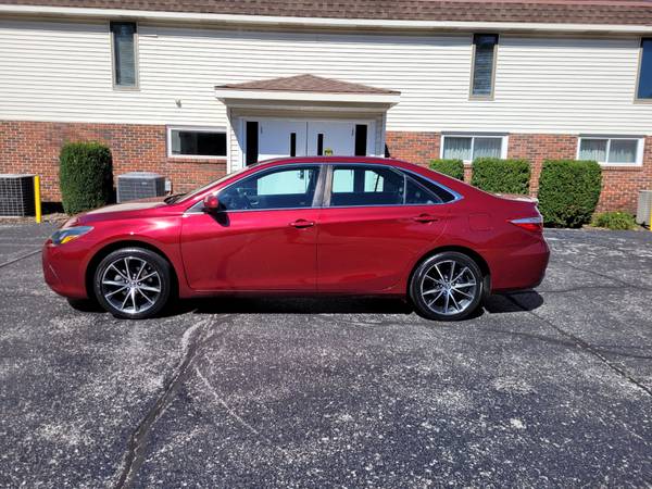 2016 Toyota Camry XSE Sedan 4 door, 3 5 liter V6 for sale in Springfield, IL – photo 2