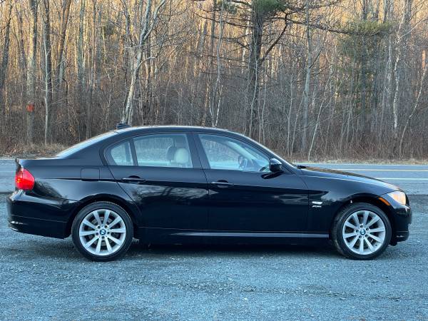 2011 BMW 328xi AWD - - by dealer - vehicle automotive for sale in Cropseyville, NY – photo 8