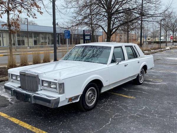 1985 LINCOLN TOWN CAR SIGNATURE 5.0L V8 74K GOOD TIRES 766196 - cars... for sale in Skokie, IL – photo 2