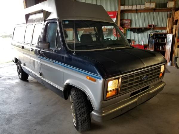 1991 Ford Club Wagon with Wheel Chair Lift! Run's Great!! for sale in Castle Rock, CO – photo 3