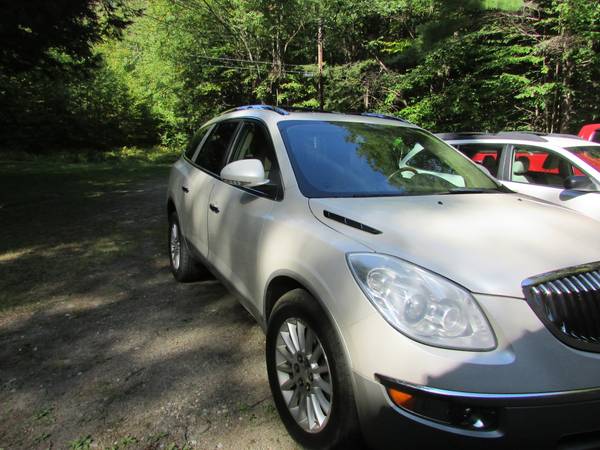 2009 BUICK ENCLAVE CXL SUV for sale in Saxtons River, VT – photo 12