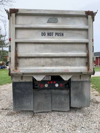 Peterbilt dump truck for sale in Grafton, OH – photo 4