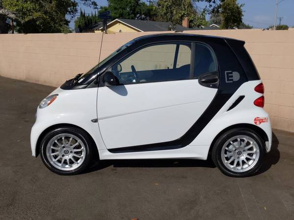 2014 Smart fortwo electric drive passion Coupe - - by for sale in Costa Mesa, CA – photo 2